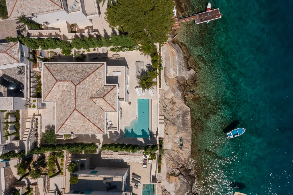 Coastal Villa with Private Pool in Selca