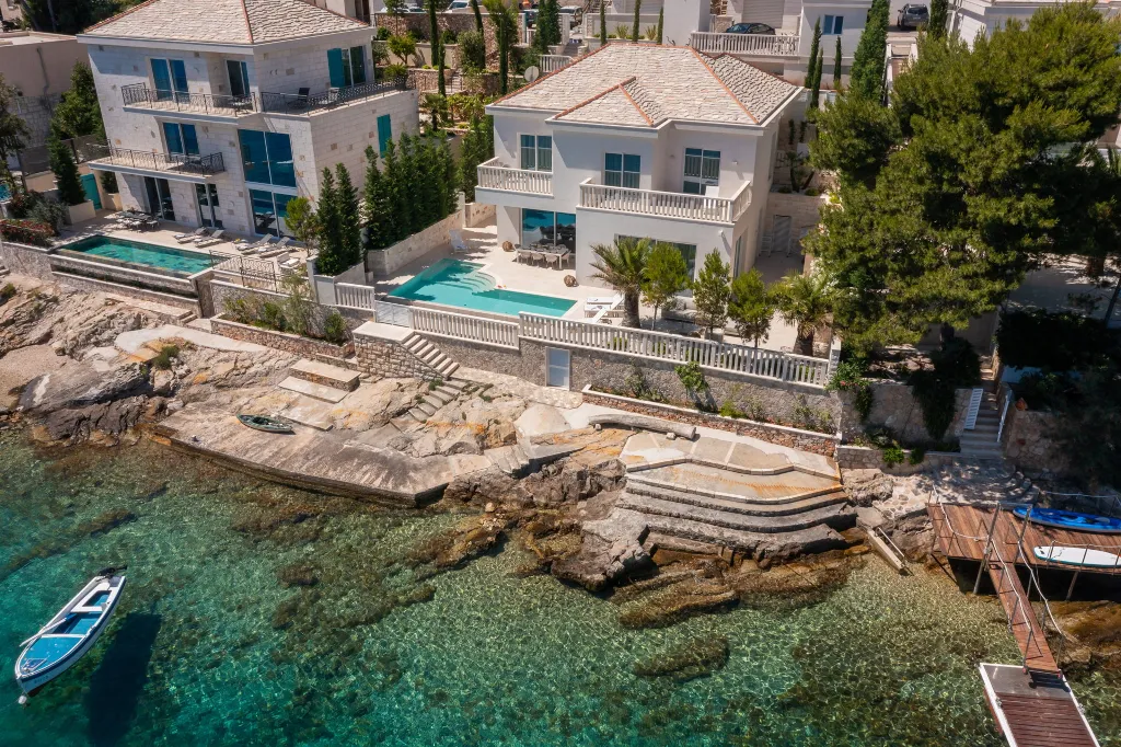 Coastal Villa with Private Pool in Selca