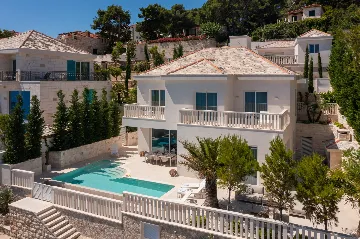 Coastal Villa with Private Pool in Selca