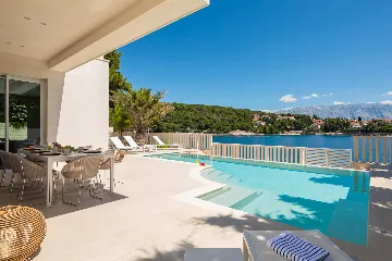 Coastal Villa with Private Pool in Selca