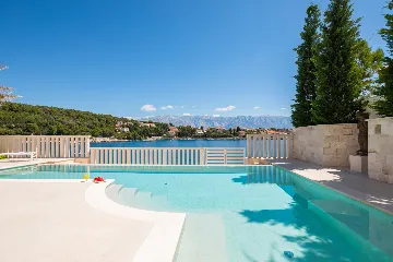 Coastal Villa with Private Pool in Selca