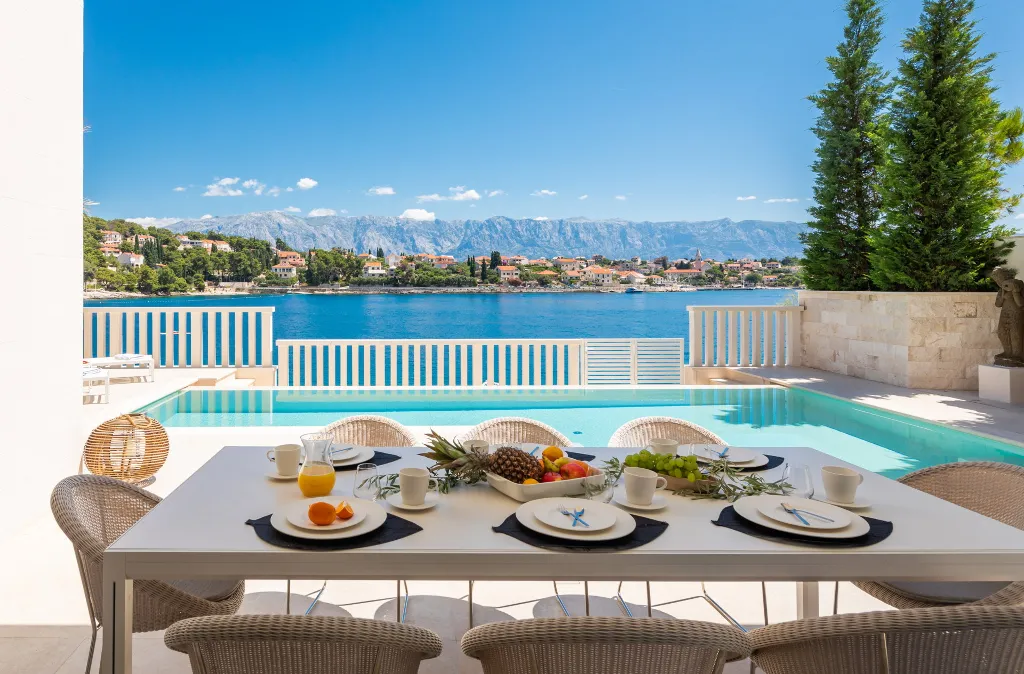Coastal Villa with Private Pool in Selca