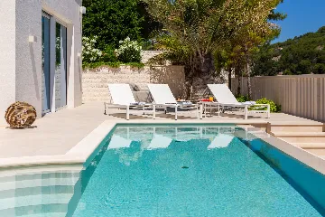 Coastal Villa with Private Pool in Selca