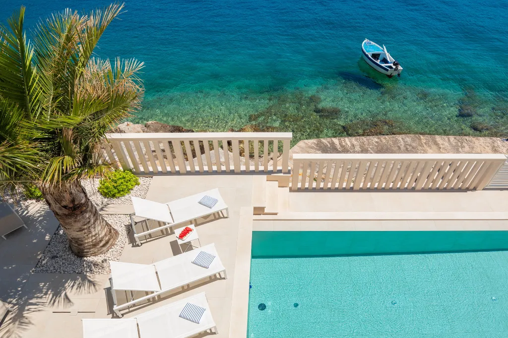 Coastal Villa with Private Pool in Selca