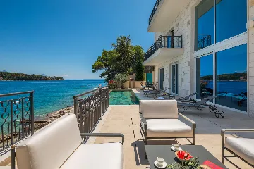 Seaside Pool Villa Retreat Selca