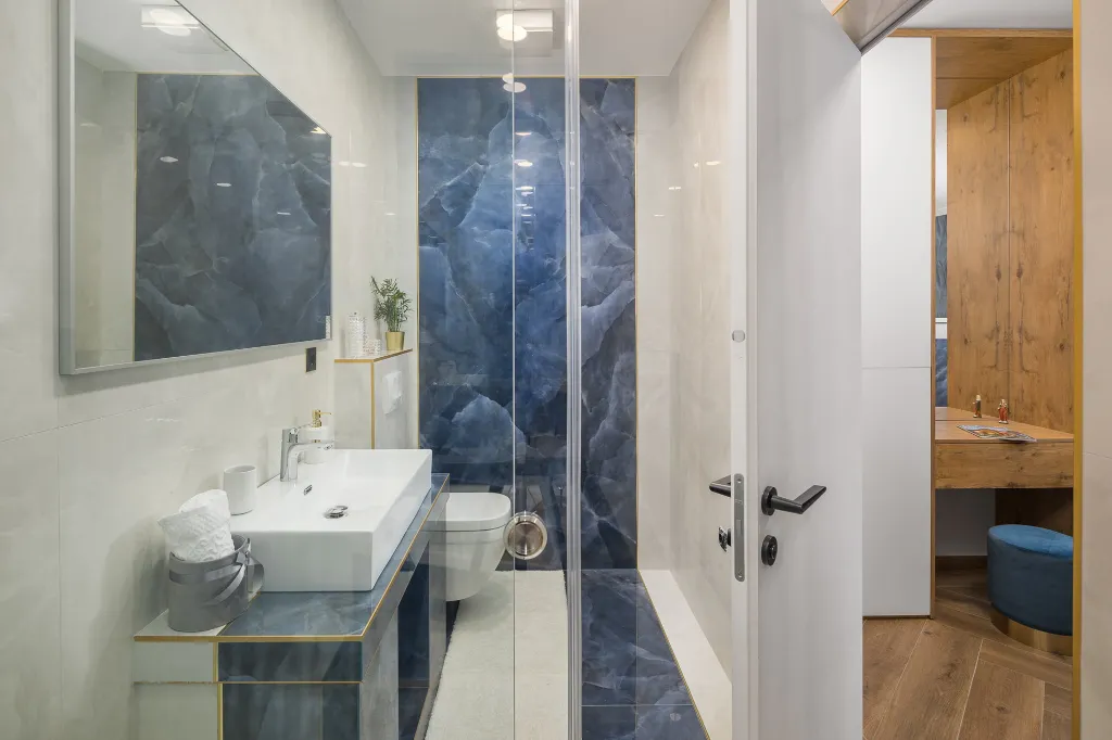 Modern 5-Bedroom Villa with Pool in Funtana