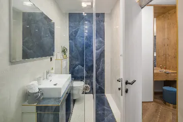 Modern 5-Bedroom Villa with Pool in Funtana