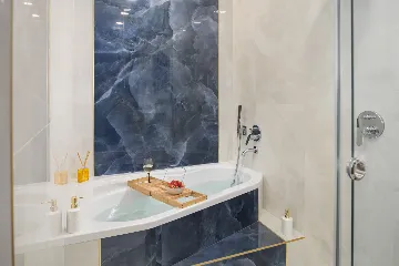 Modern 5-Bedroom Villa with Pool in Funtana