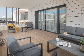 Modern 5-Bedroom Villa with Pool in Funtana