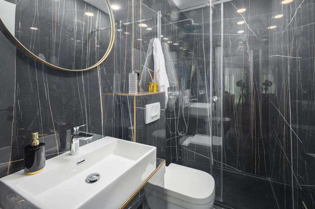 Modern 5-Bedroom Villa with Pool in Funtana