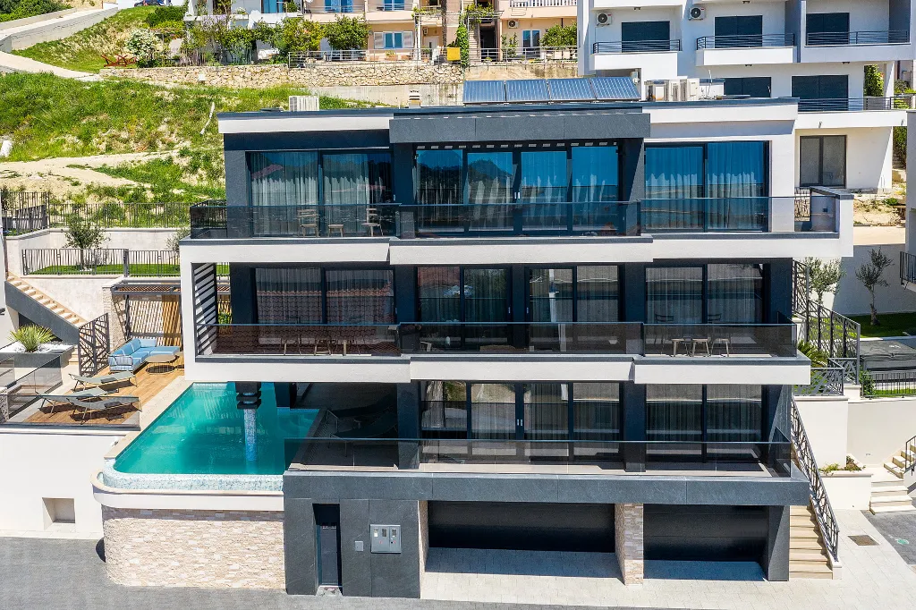 Contemporary Villa Retreat with Infinity Pool Makarska