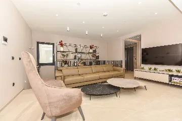 Contemporary Villa Retreat with Infinity Pool Makarska