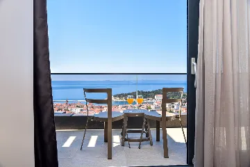 Contemporary Villa Retreat with Infinity Pool Makarska