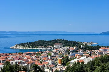 Contemporary Villa Retreat with Infinity Pool Makarska