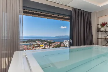 Contemporary Villa Retreat with Infinity Pool Makarska