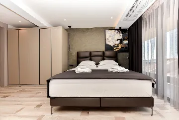 Contemporary Villa Retreat with Infinity Pool Makarska