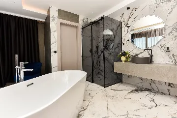 Contemporary Villa Retreat with Infinity Pool Makarska