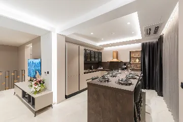 Contemporary Villa Retreat with Infinity Pool Makarska