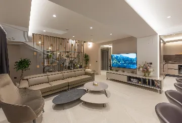 Contemporary Villa Retreat with Infinity Pool Makarska