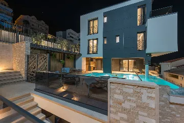 Contemporary Villa Retreat with Infinity Pool Makarska