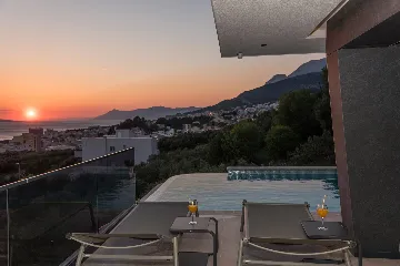 Contemporary Villa with Infinity Pool in Makarska