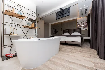 Contemporary Villa with Infinity Pool in Makarska