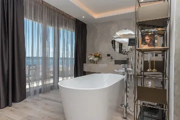 Contemporary Villa with Infinity Pool in Makarska