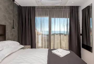 Contemporary Villa with Infinity Pool in Makarska