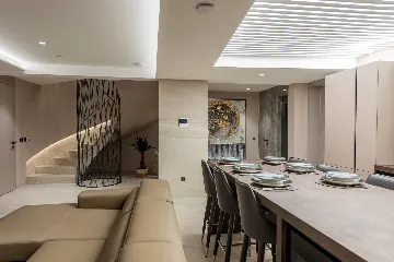 Contemporary Villa with Infinity Pool in Makarska