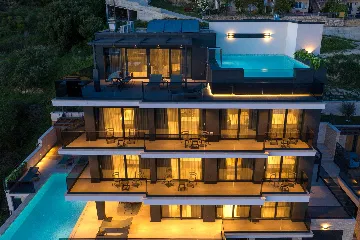 Contemporary Villa with Heated Pool Makarska