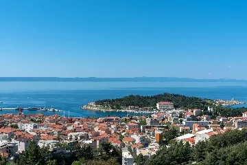 Contemporary Villa with Heated Pool Makarska