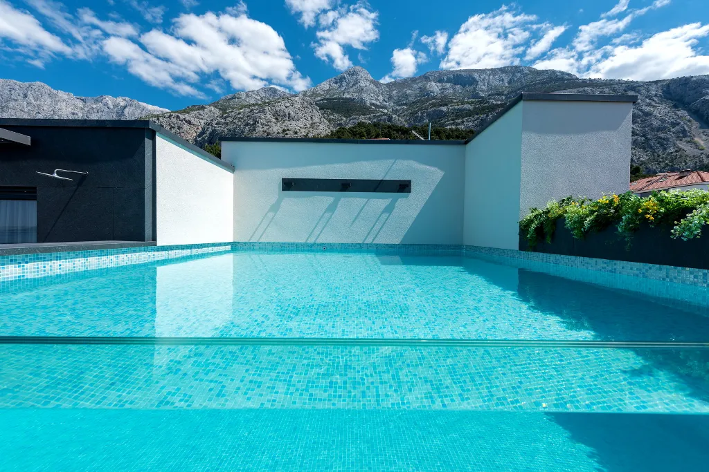 Contemporary Villa with Heated Pool Makarska