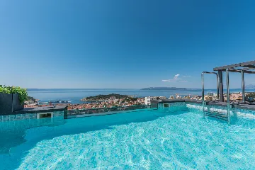 Contemporary Villa with Heated Pool Makarska