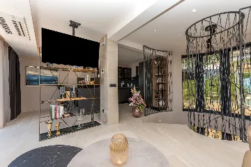 Contemporary Villa with Heated Pool Makarska