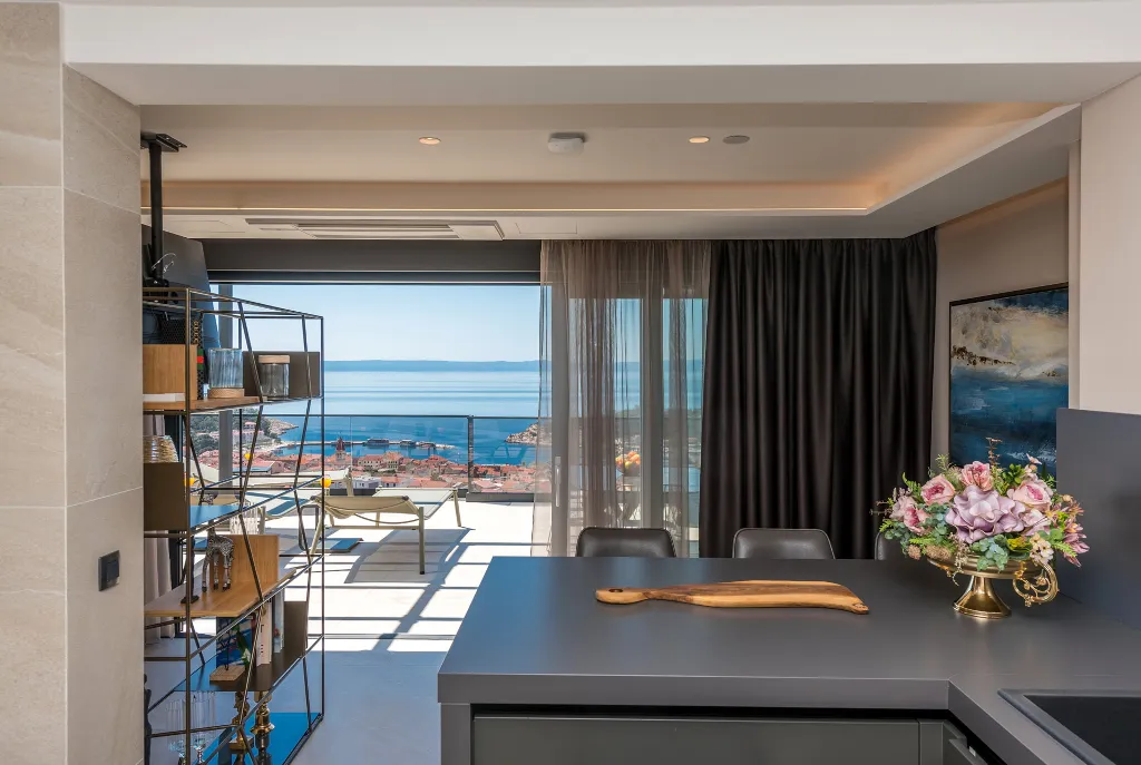 Contemporary Villa with Heated Pool Makarska