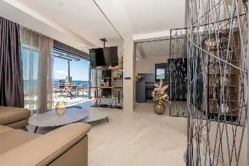 Contemporary Villa with Heated Pool Makarska