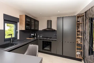 Contemporary Villa with Heated Pool Makarska