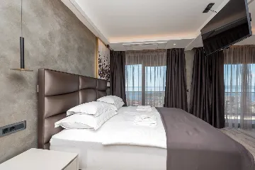 Contemporary Villa with Heated Pool Makarska