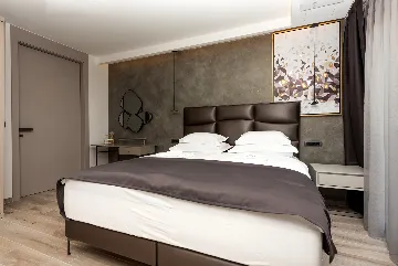 Contemporary Villa with Heated Pool Makarska