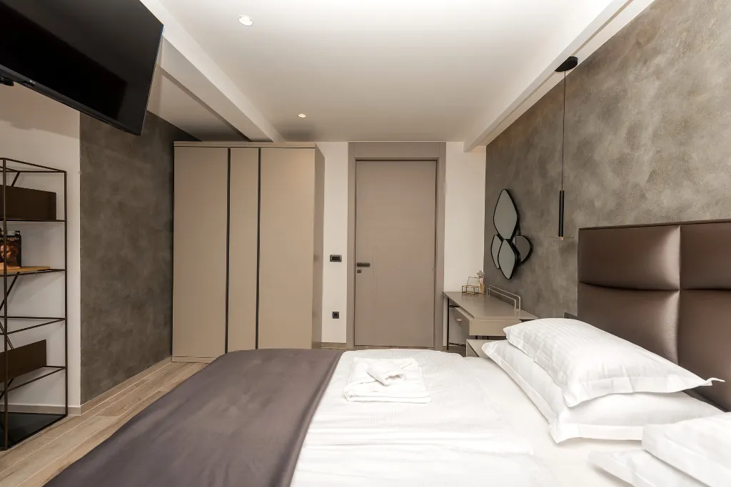 Contemporary Villa with Heated Pool Makarska