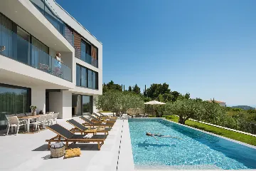 Modern Seaside Villa with Pool in Orašac