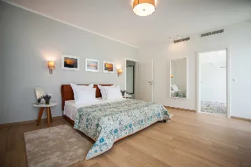 Contemporary Seafront Villa with Pool in Sutivan