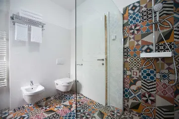 Contemporary Seafront Villa with Pool in Sutivan