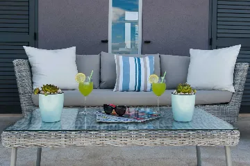 Contemporary Seafront Villa with Pool in Sutivan