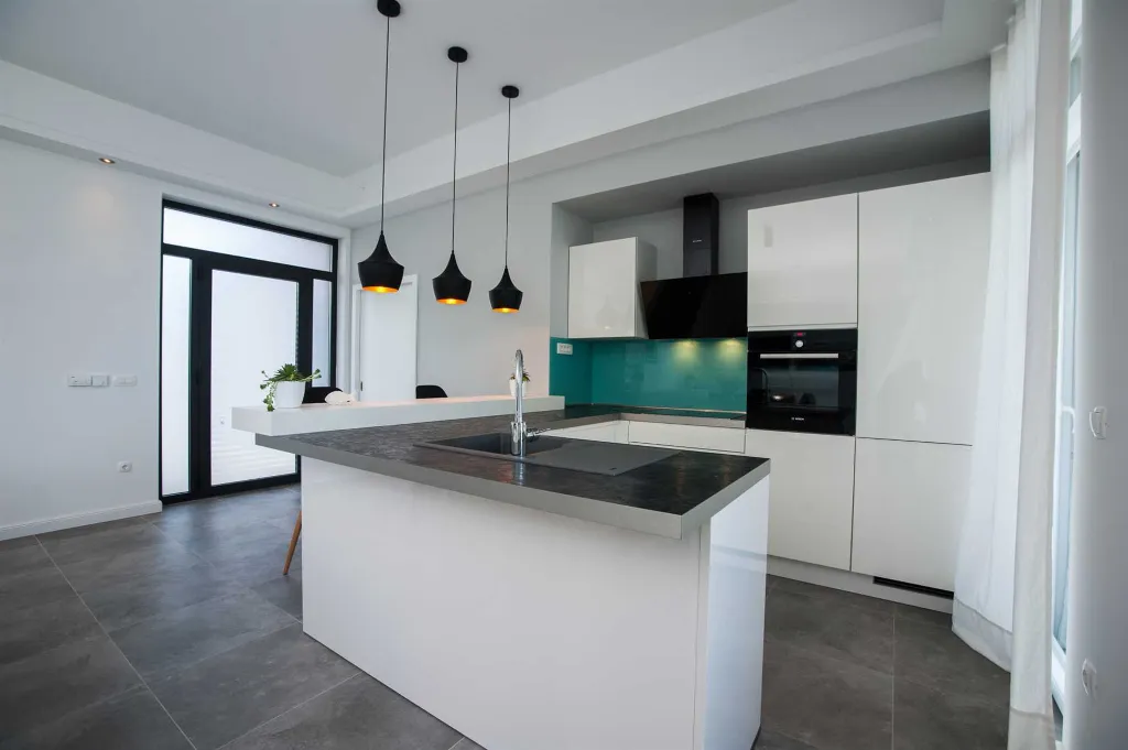 Contemporary Seafront Villa with Pool in Sutivan