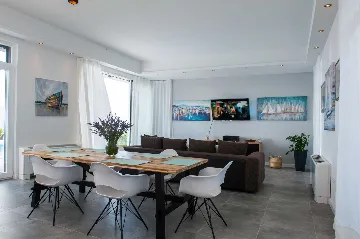 Contemporary Seafront Villa with Pool in Sutivan