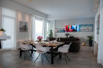 Contemporary Seafront Villa with Pool in Sutivan