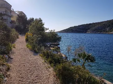 Modern Seaside Villa with Heated Pool in Rogoznica