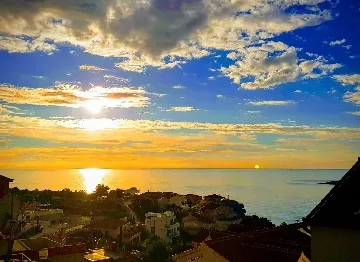 Modern Seaside Villa with Heated Pool in Rogoznica