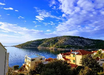 Modern Seaside Villa with Heated Pool in Rogoznica